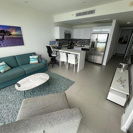 Azure Beach Residences Палм Бийч Екстериор снимка