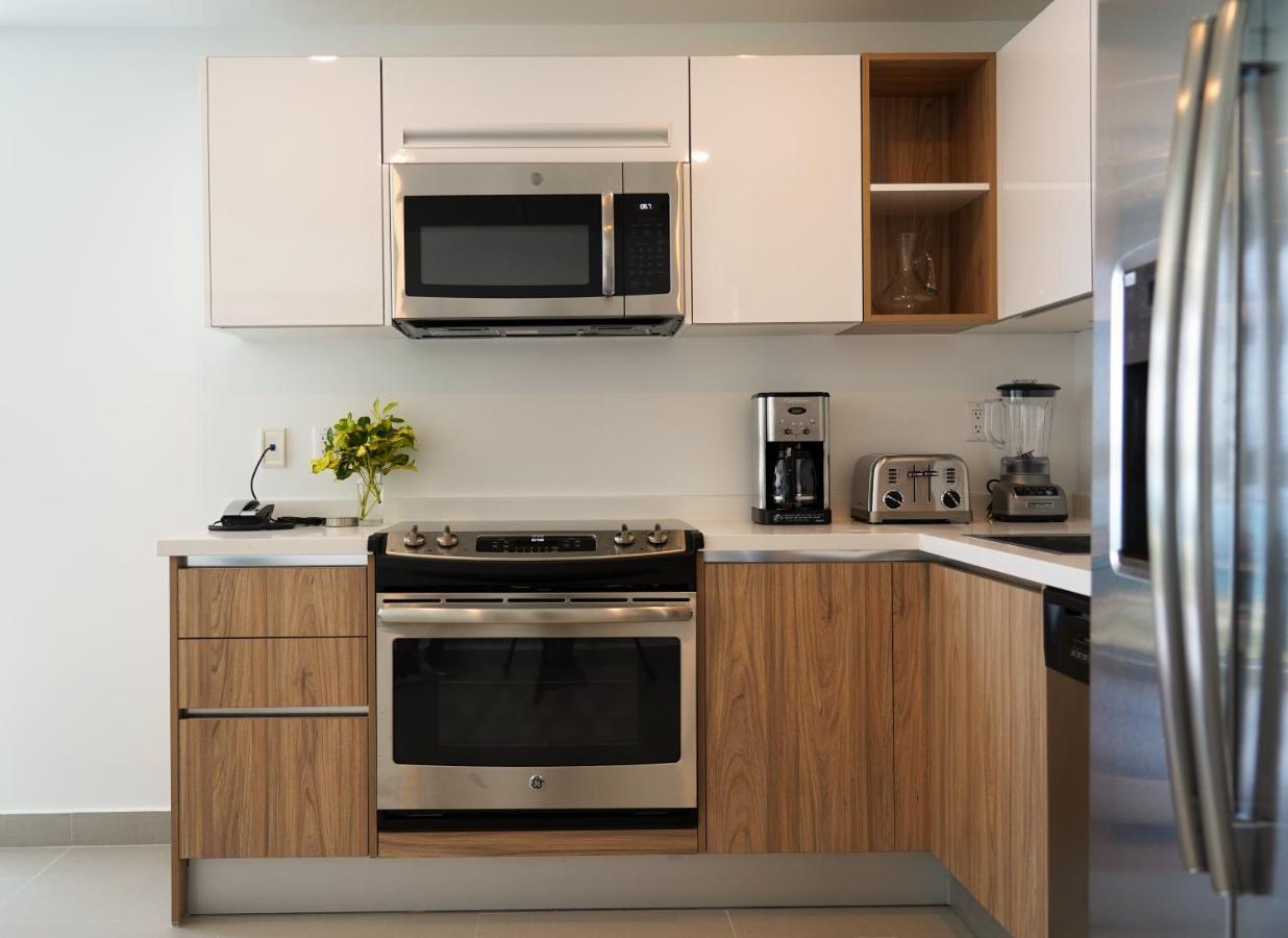 Azure Beach Residences Палм Бийч Екстериор снимка