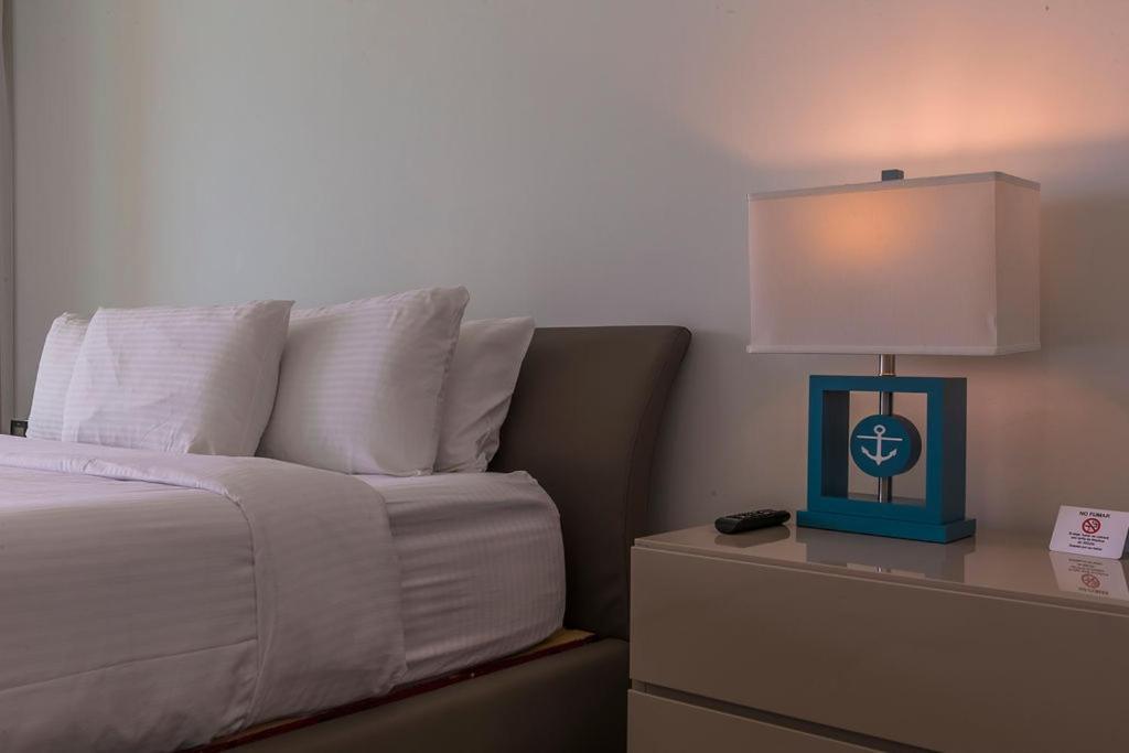 Azure Beach Residences Палм Бийч Екстериор снимка