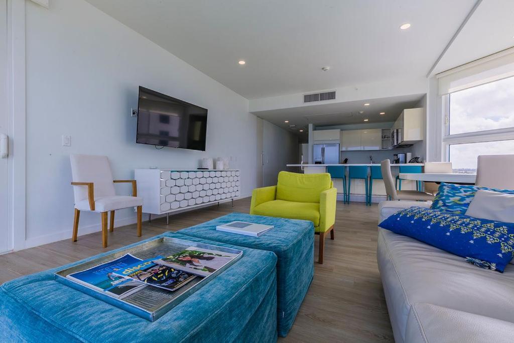 Azure Beach Residences Палм Бийч Екстериор снимка