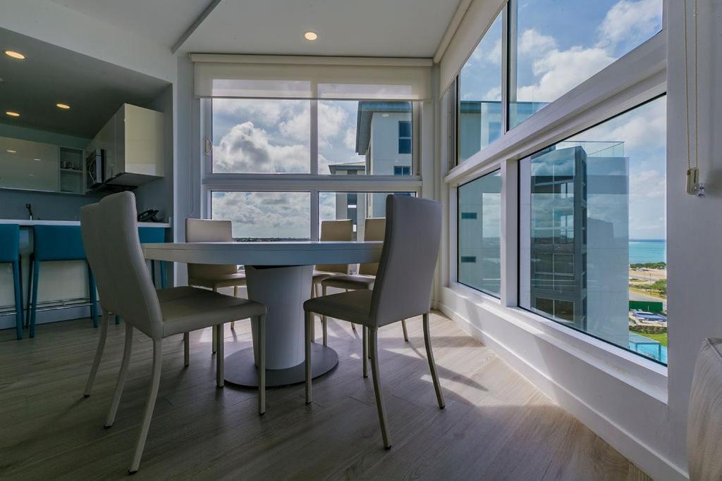 Azure Beach Residences Палм Бийч Екстериор снимка