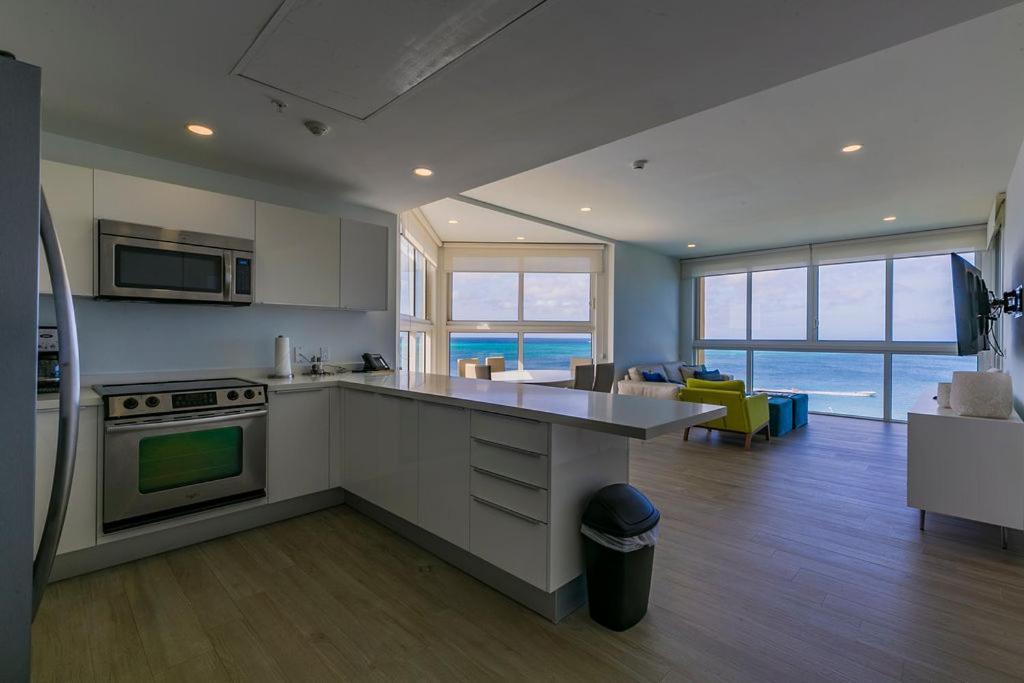 Azure Beach Residences Палм Бийч Екстериор снимка