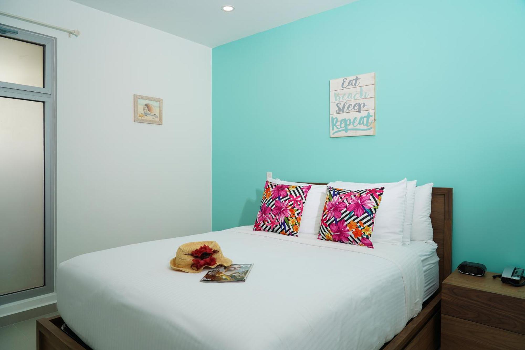 Azure Beach Residences Палм Бийч Екстериор снимка