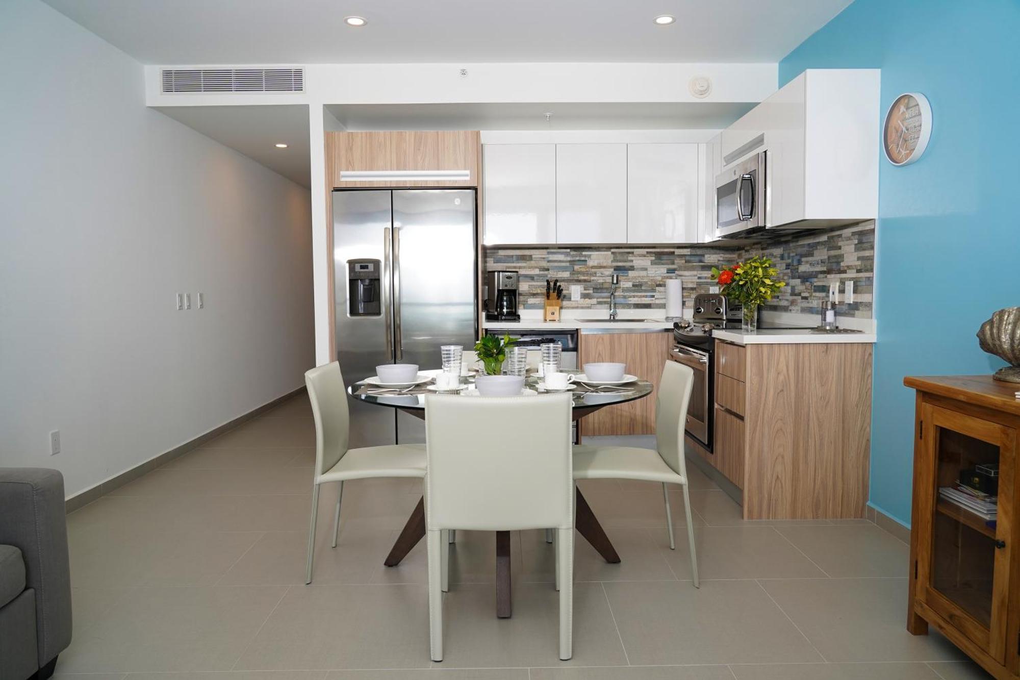 Azure Beach Residences Палм Бийч Екстериор снимка