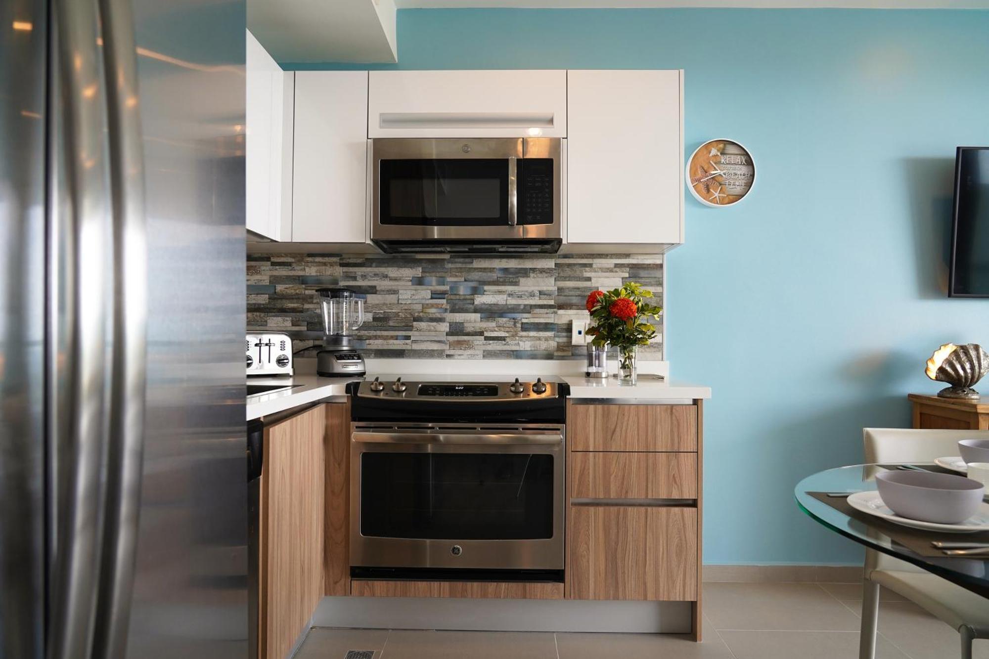 Azure Beach Residences Палм Бийч Екстериор снимка