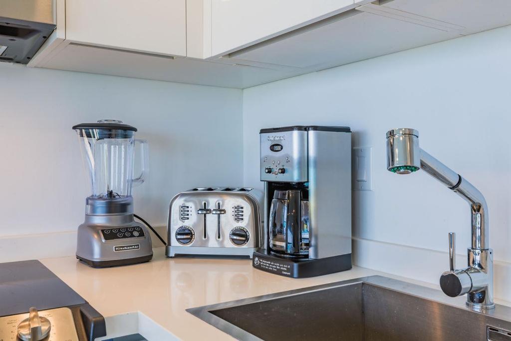 Azure Beach Residences Палм Бийч Екстериор снимка