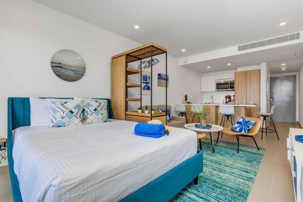 Azure Beach Residences Палм Бийч Екстериор снимка