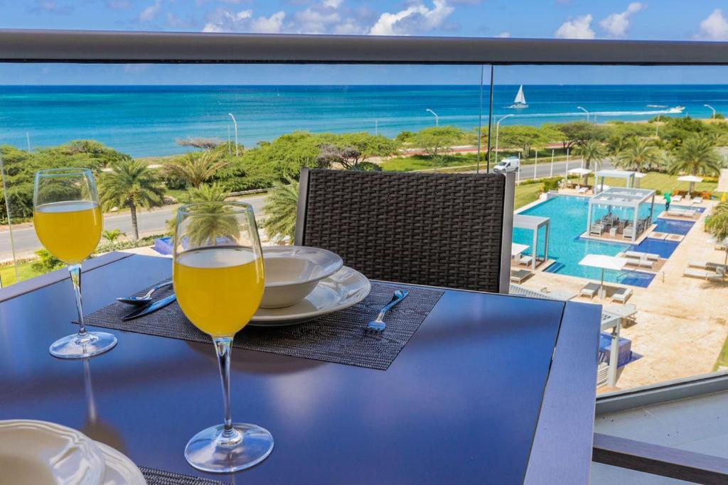Azure Beach Residences Палм Бийч Екстериор снимка