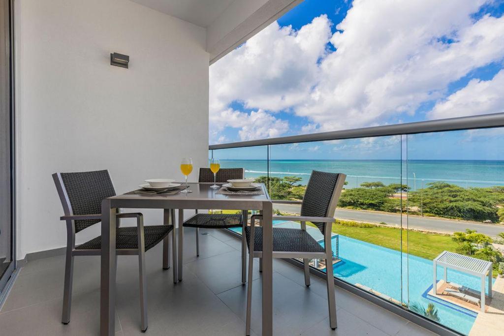 Azure Beach Residences Палм Бийч Екстериор снимка